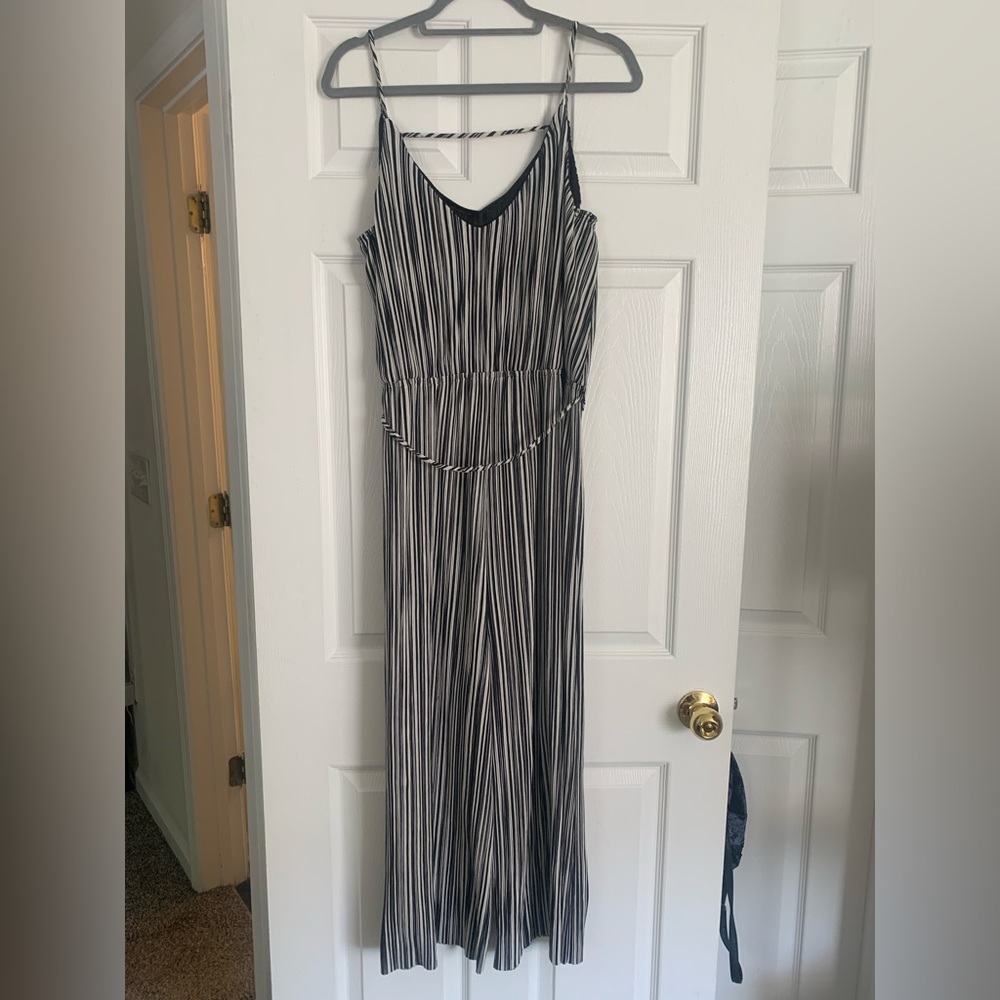 LAST CHANCE Textured Stripe Jumpsuit - Picture 8 of 8